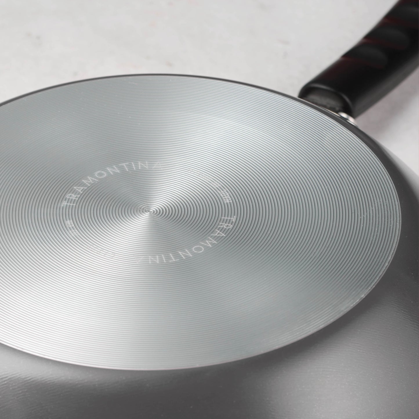 Upgrade Your Cooking Game with the Primaware 18 Piece Non-Stick Cookware Set in Stylish Steel Gray