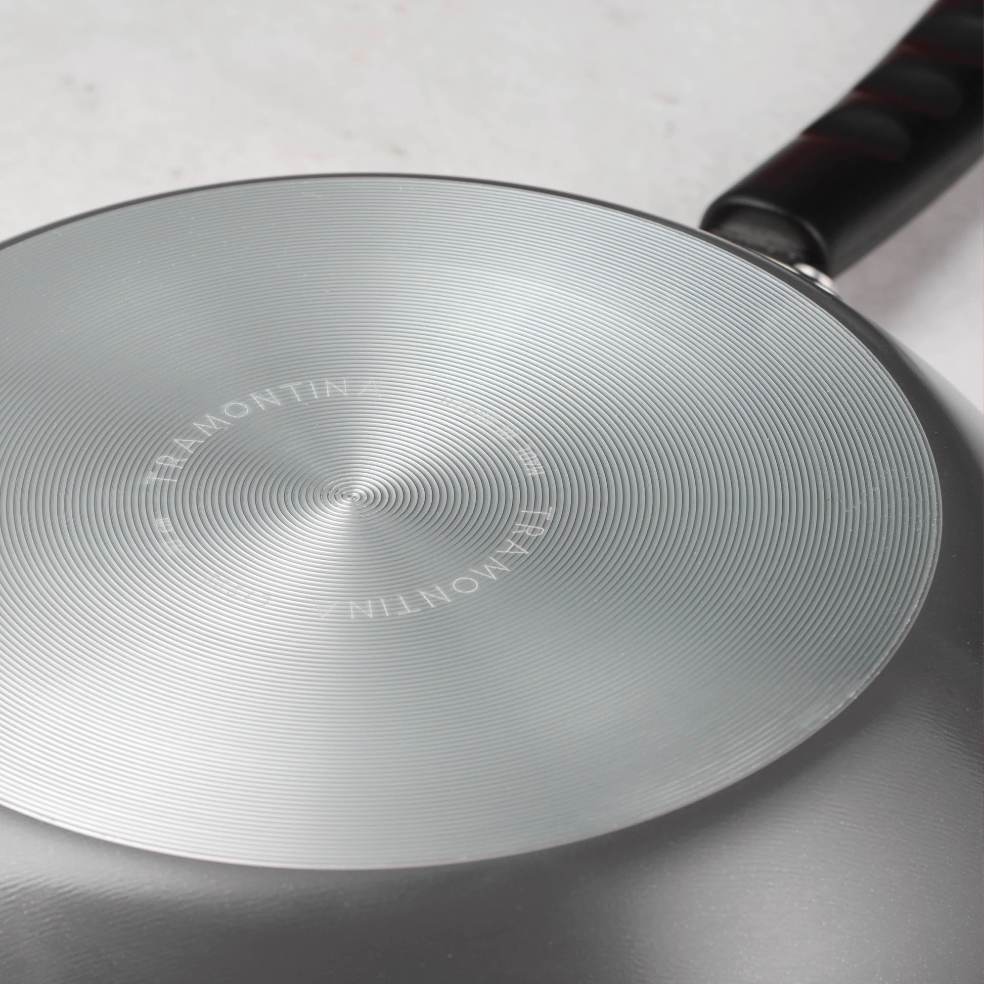 Upgrade Your Cooking Game with the Primaware 18 Piece Non-Stick Cookware Set in Stylish Steel Gray